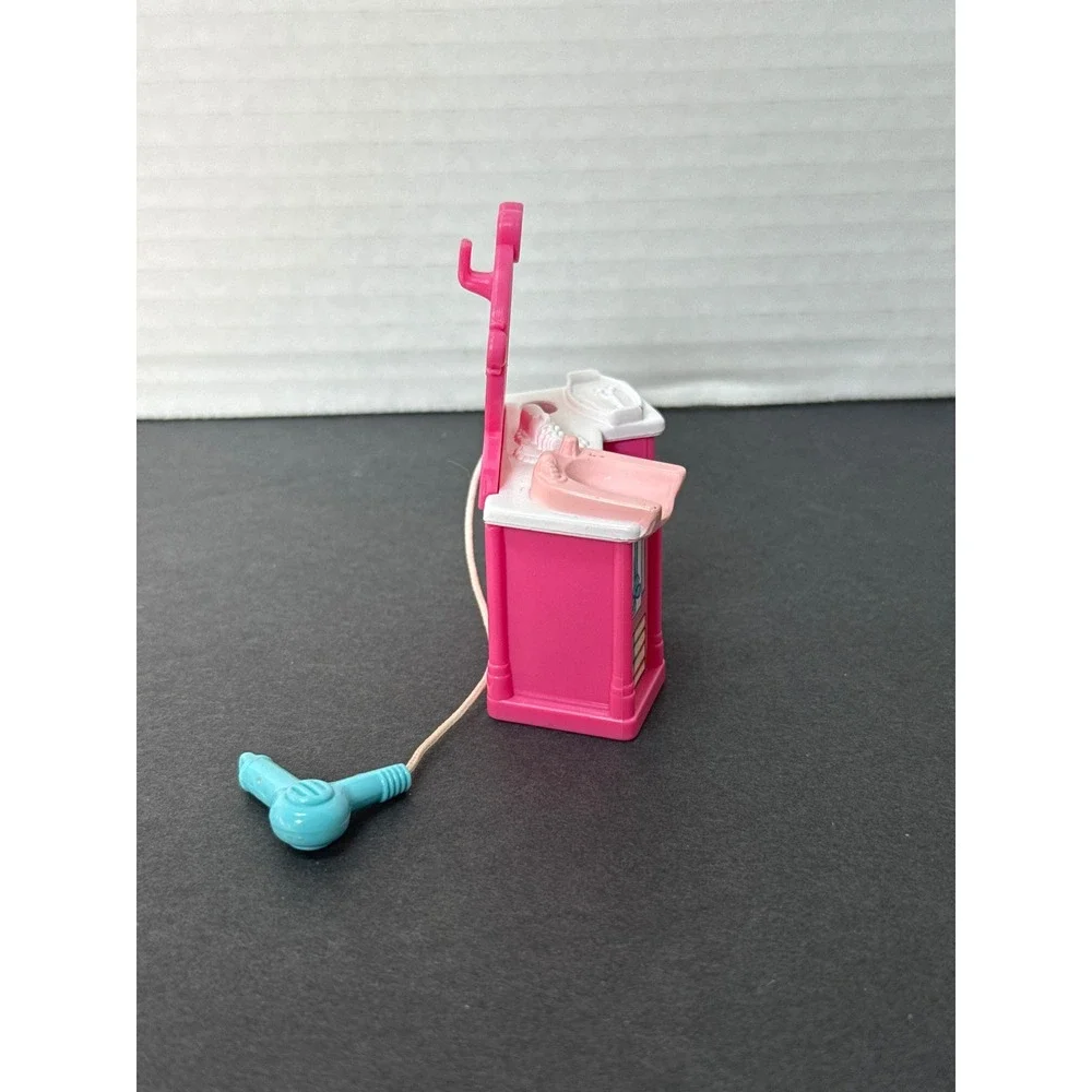 VTG 2001 Mattel Sweet Streets Dollhouse Beauty Salon Vanity Station w/Hair Dryer